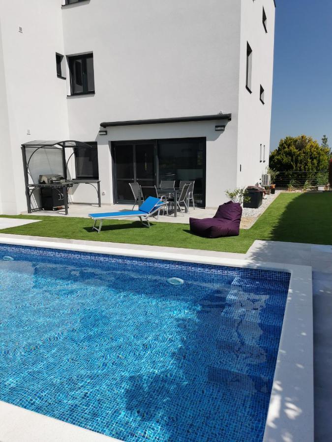Ferienwohnung Volme Pool Banjole Exterior foto